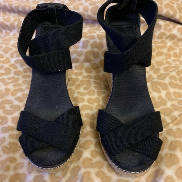 Tory Burch sandal wedge - Picture 2 of 3